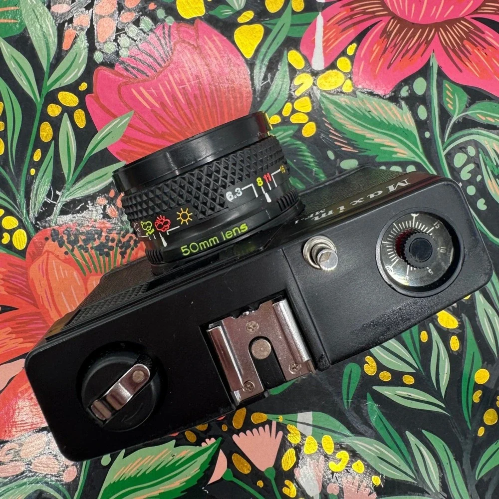 Maxim MF-1 35mm Film Camera with 50mm f/6.3 Optical Glass Lens and Case Black